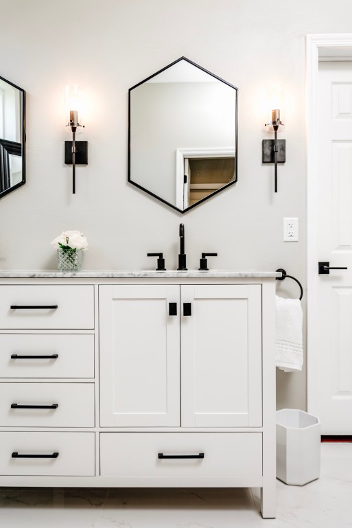 3444090F-016F-4D49-8817-4D610B7B8681