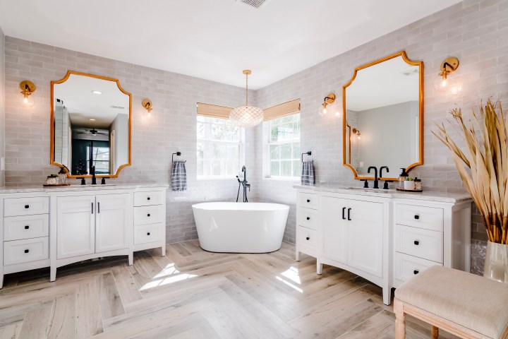 54EC8F2F-729F-4CA9-A107-4B7726C428F3